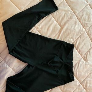 Shein leggings, CROSSOVER DUPE size M